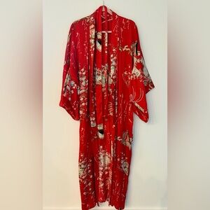 Red 100% silk Floral Japanese Kimono Robe.  One size